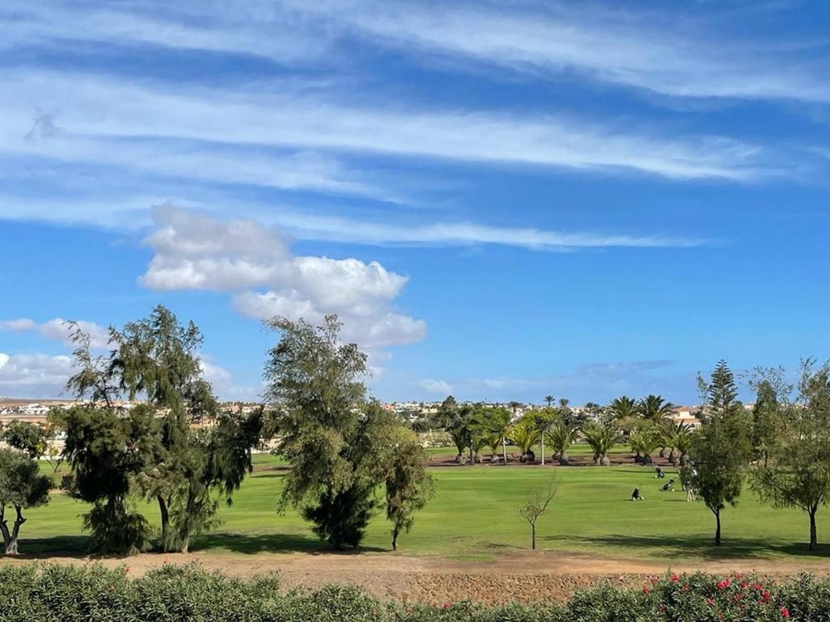 Green View Luxury Appartment In New Complex Pueblo Majorero Next To Golf Course 5 Min Walk From The Beach And Atlantico Shopping Centre In Caleta De Fuste Next To Cassino And Elba Sara Hotel 2 Bedrooms 2 Bathrooms Huge Terace! Eksteriør billede